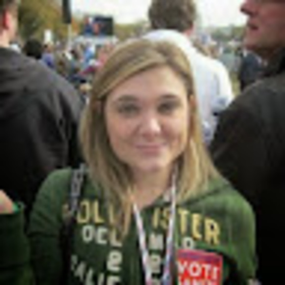 Meet your Posher, Jen - Picture 1 of 1